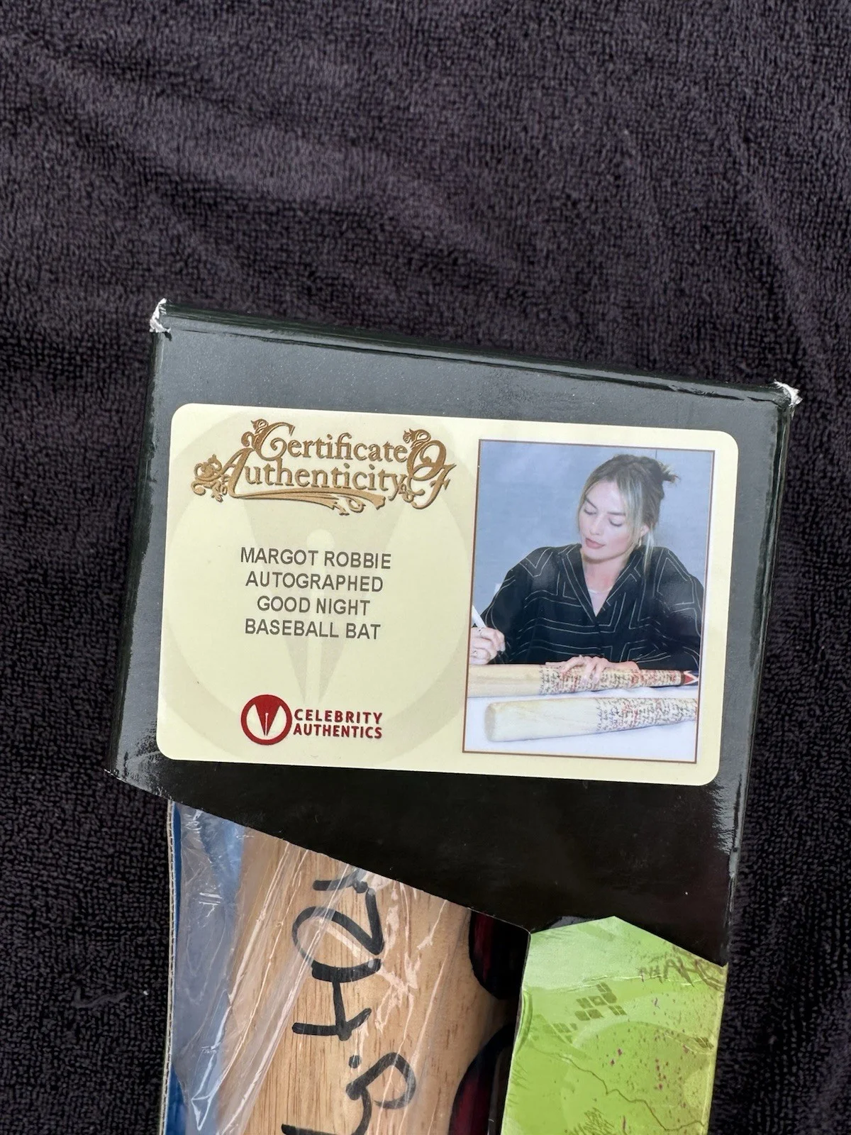 Margot Robbie — Margot Robbie Auto Autograph Signed Harley Quinn Bat Celebrity Authentics COA, image 3