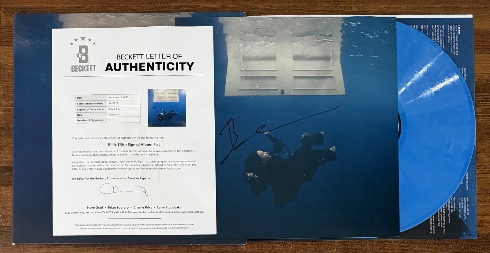 Billie Eilish — BILLIE EILISH HIT ME HARD SOFT BLUE VINYL & SIGNED COVER PHOTO BECKETT BAS COA