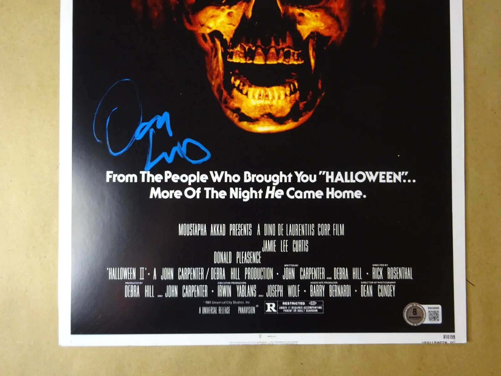 Dana Carvey — Signed Dana Carvey Autographed Halloween II 11"x17" Photo Beckett BAS COA, изображение 3