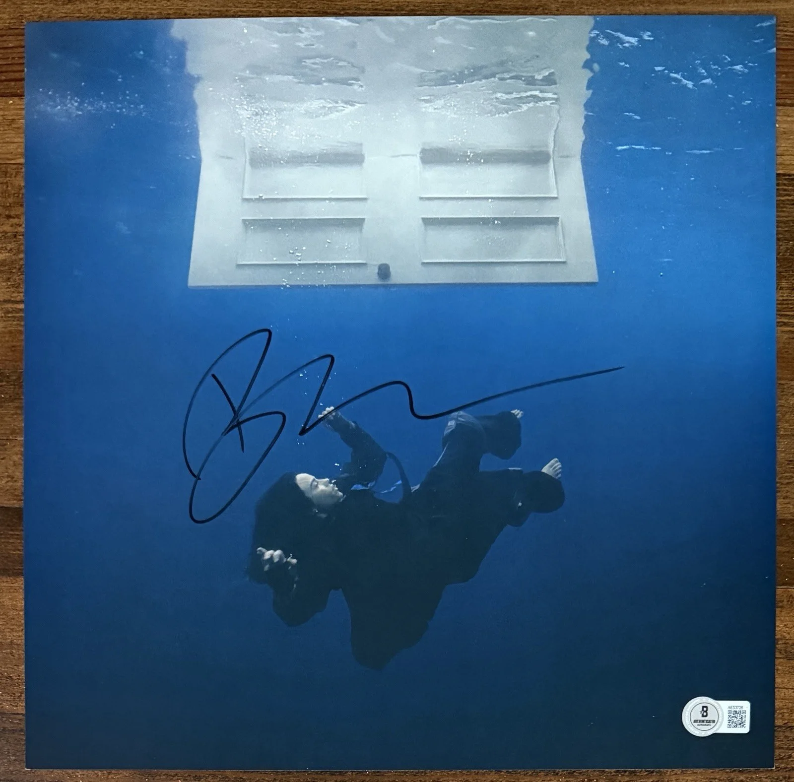 Billie Eilish — BILLIE EILISH HIT ME HARD SOFT VINYL & SIGNED ALBUM COVER PHOTO BECKETT BAS COA