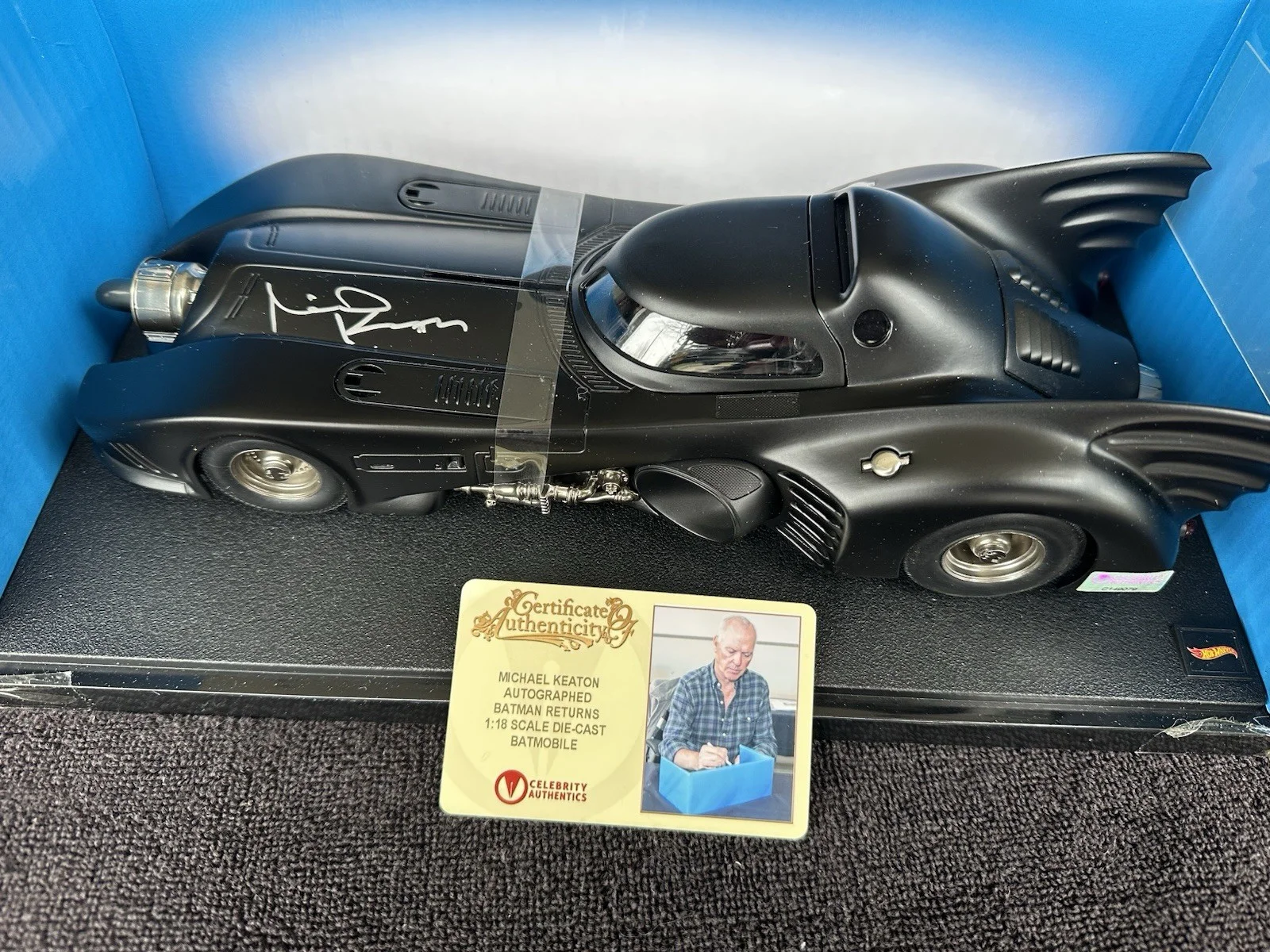 Michael Keaton — Michael Keaton Signed Autographed 1:18 Scale Batmobile Celebrity Authentics COA, image 2