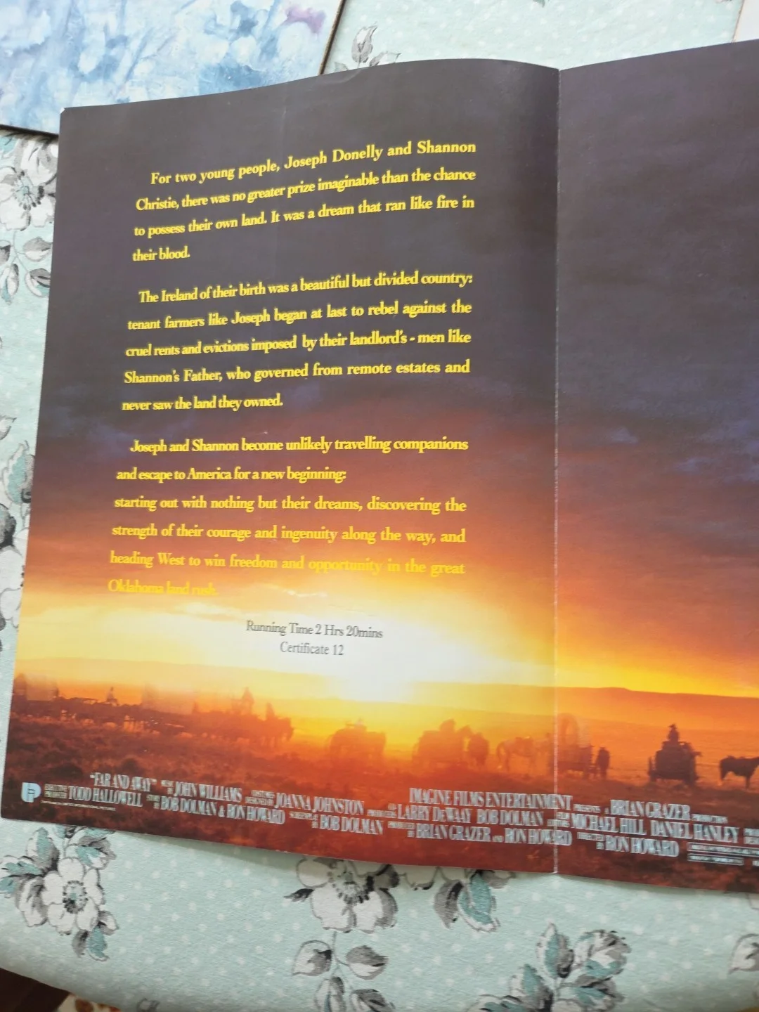 FAR and AWAY Royal Charity Prem Souv Brochure ,Poster And Book And Cast List, изображение 3