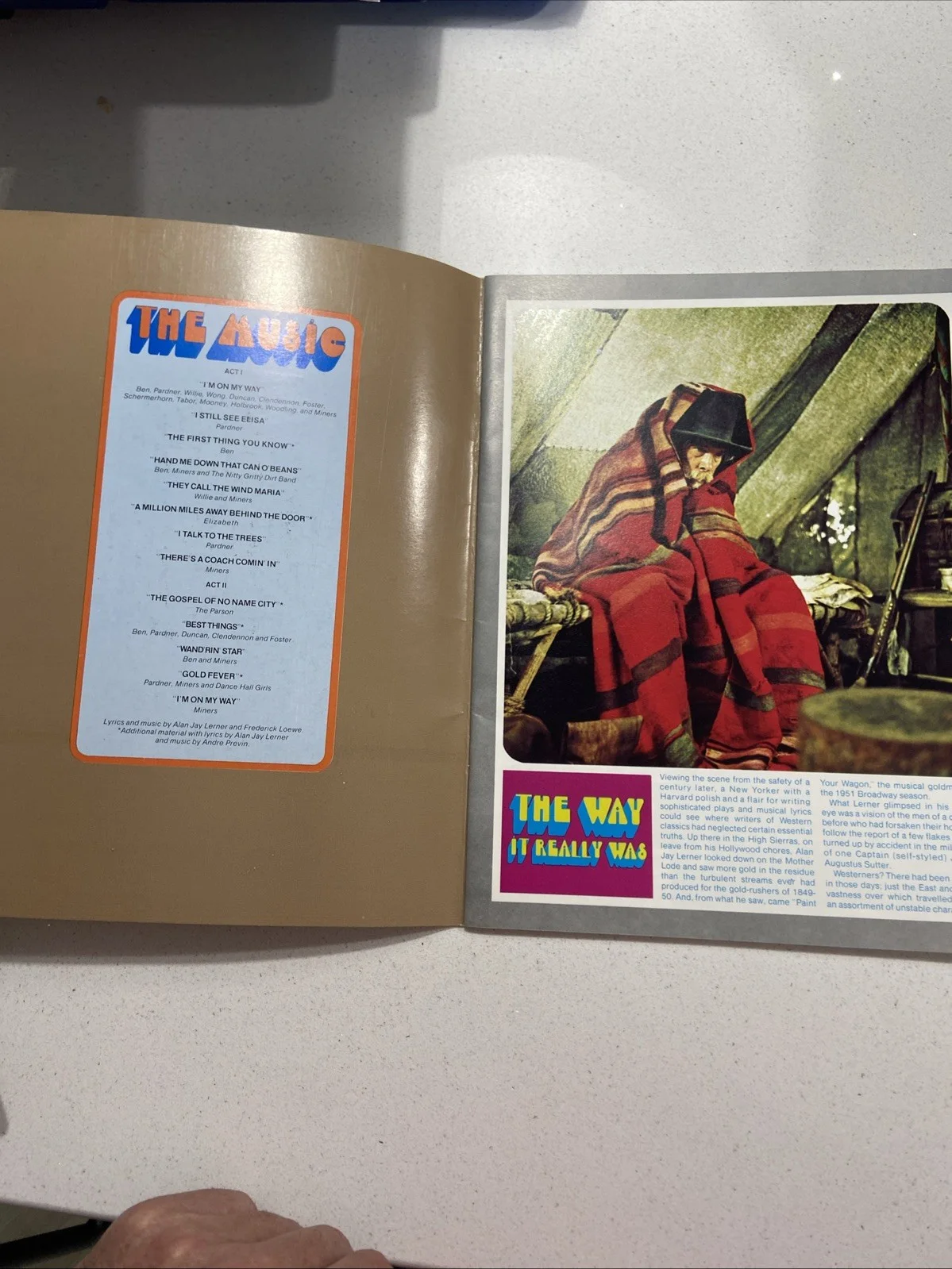 LEE MARVIN - CLINT EASTWOOD- " PAINT YOUR WAGON "- SOUVENIR FILM BROCHURE -UK, изображение 3