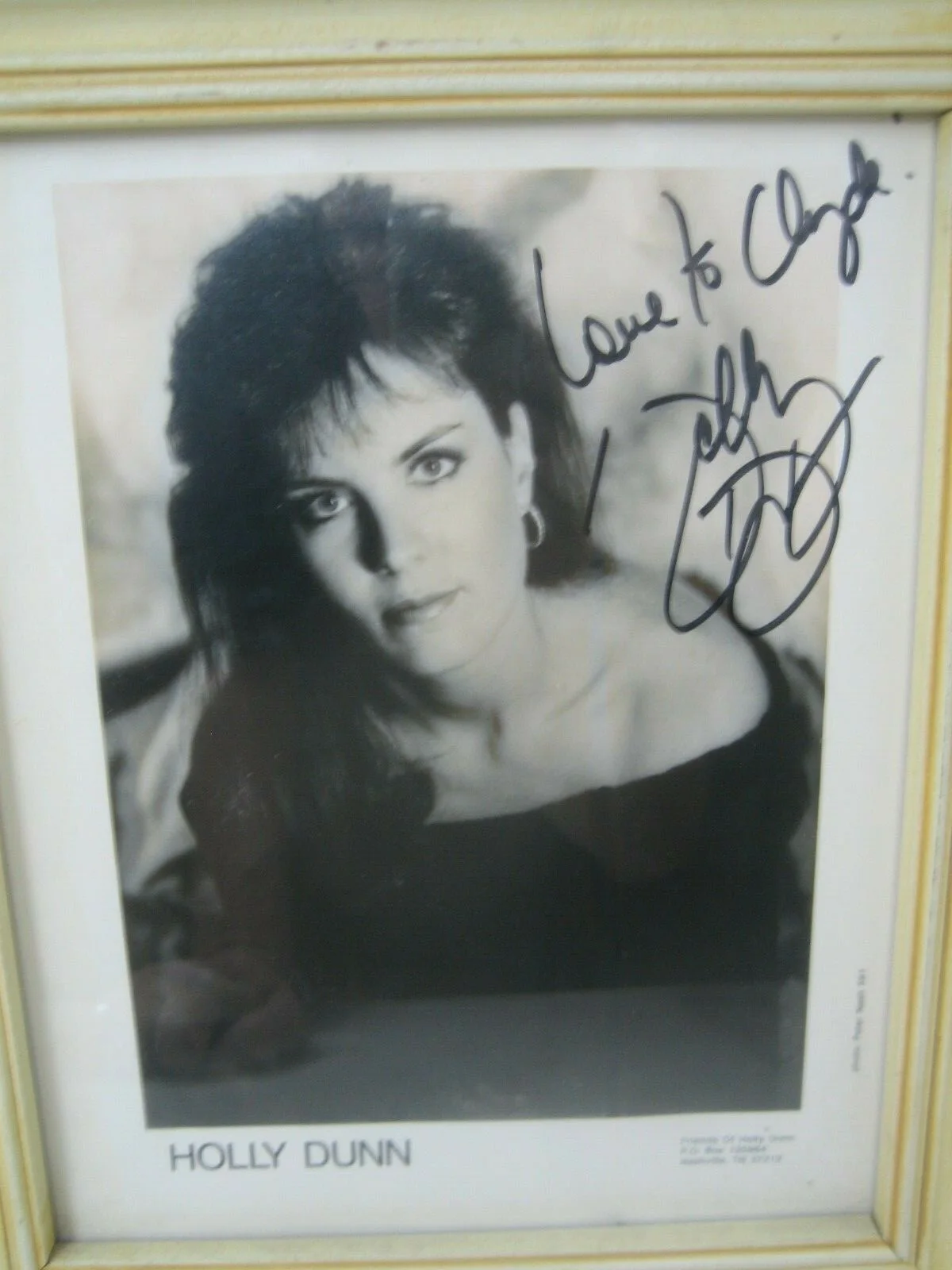 holly dunn photo in frame signed autographed 10x8 country star singer, image 2
