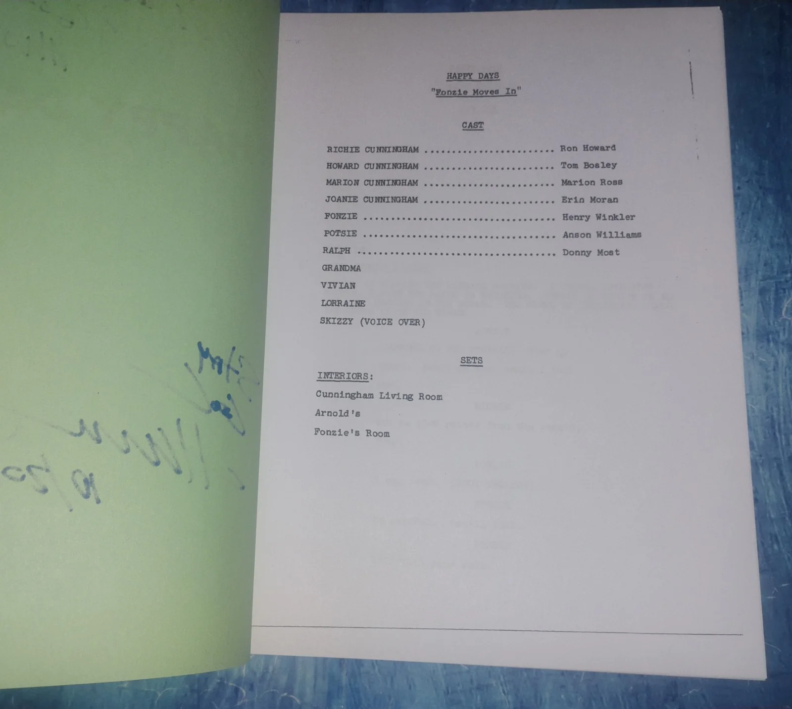 Henry Winkler & Marion Ross Hand Signed Happy Days Script COA - NO US TARIFF, image 5
