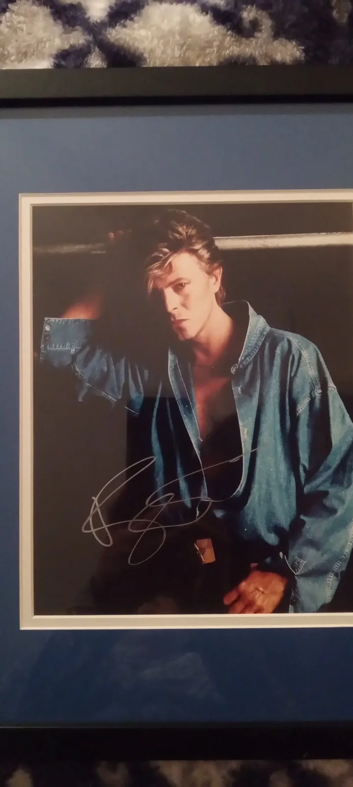 David Bowie Autographed Photo ( certificate of authenticity included), изображение 2