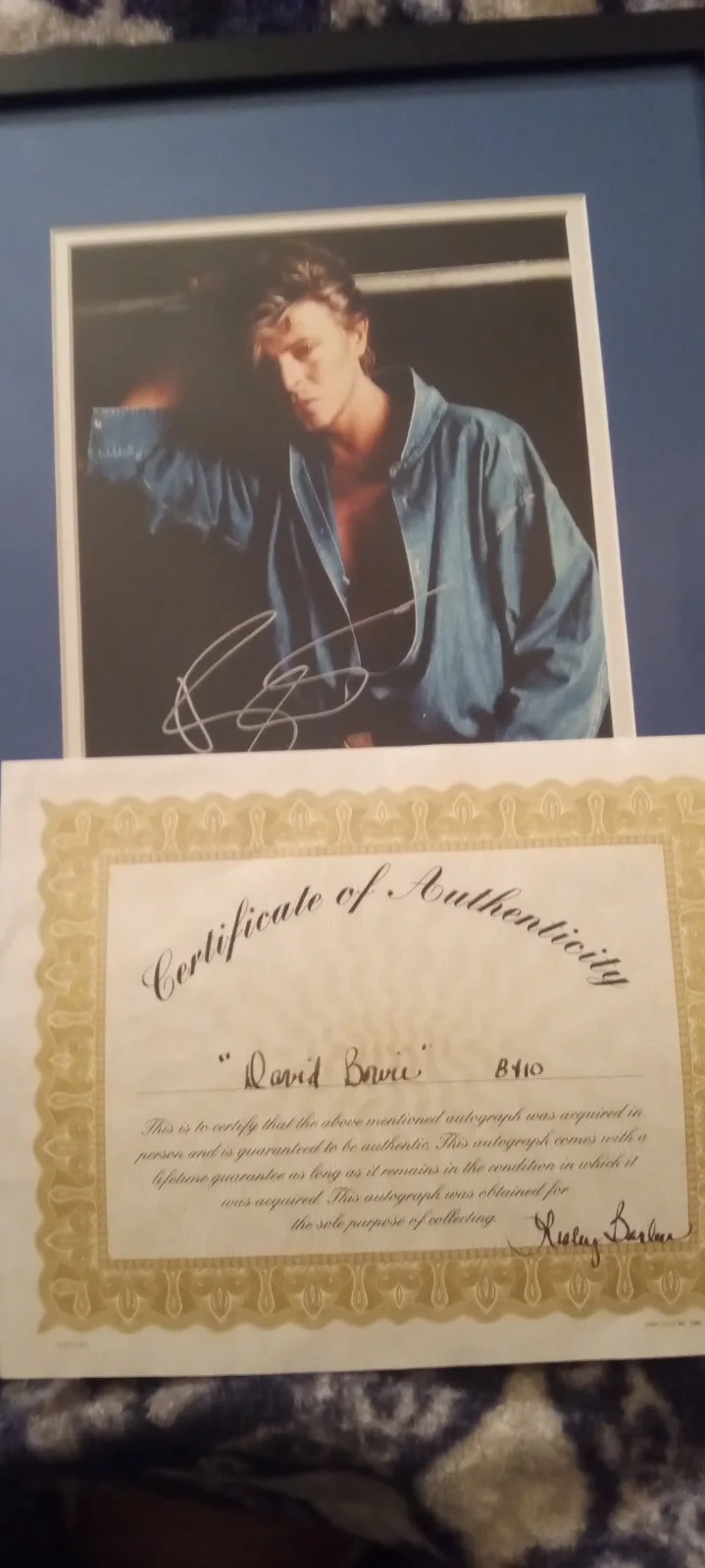 David Bowie Autographed Photo ( certificate of authenticity included), изображение 3