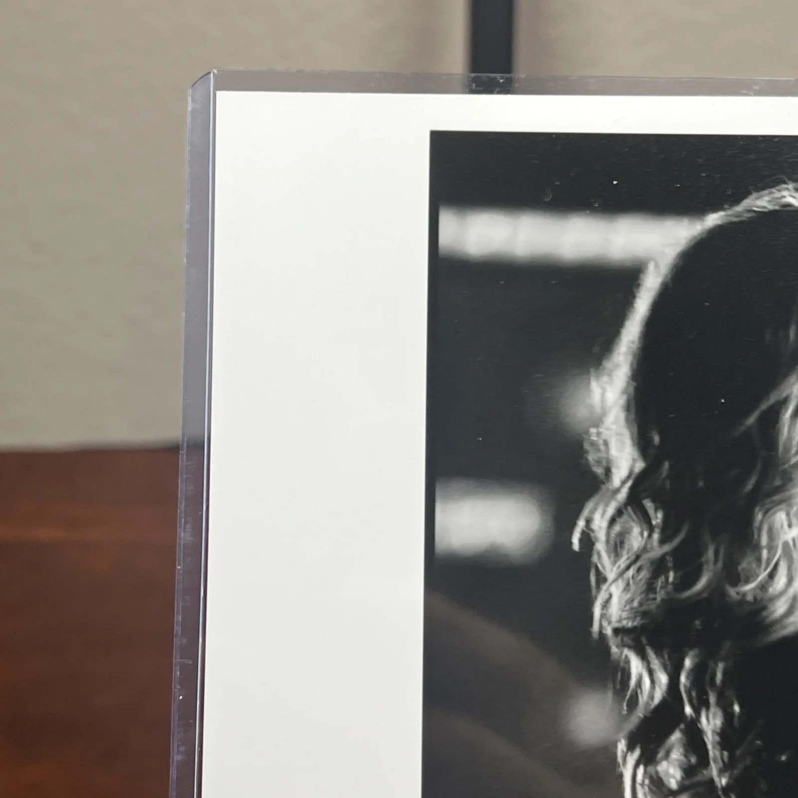 Sheryl Crow Autographed 8x10 B/W 2002 Promo Photo with AUTOGRAPH, image 2