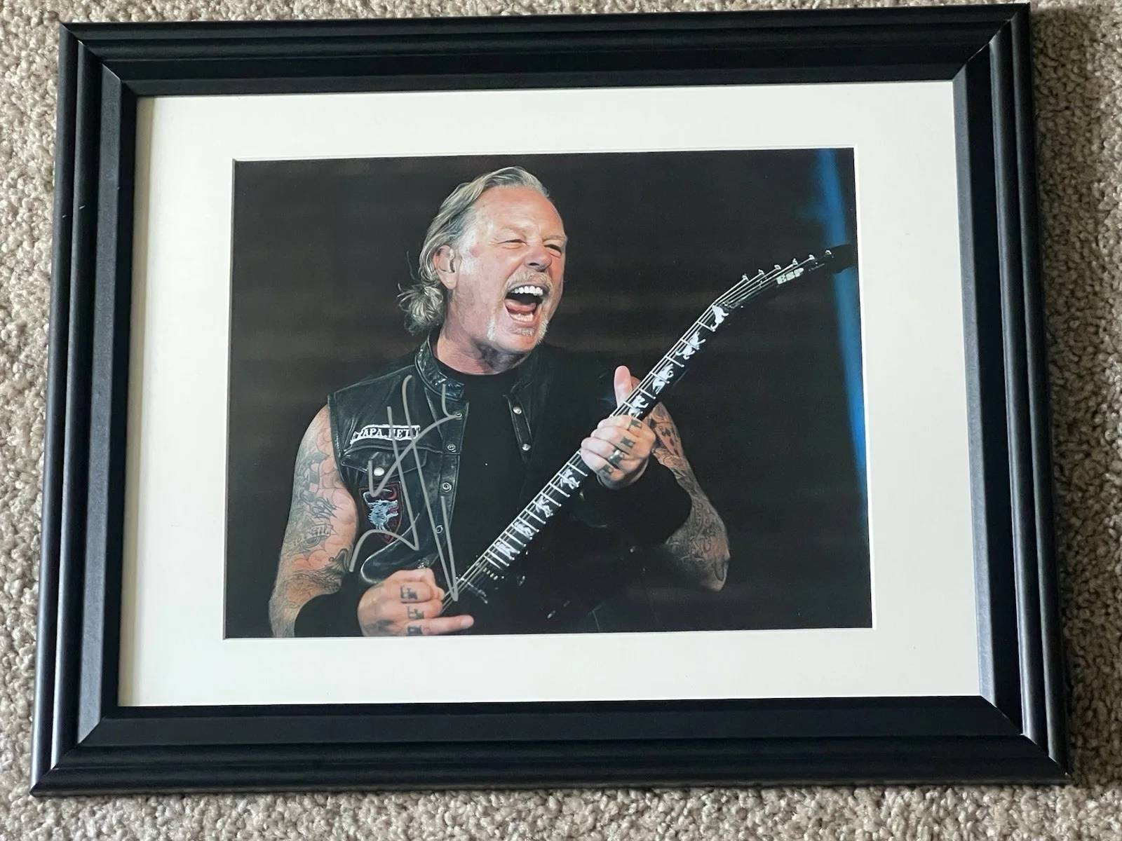 JAMES HETFIELD Metallica Autographed signed 8 X 11.5 Photo Nicely Framed, изображение 2