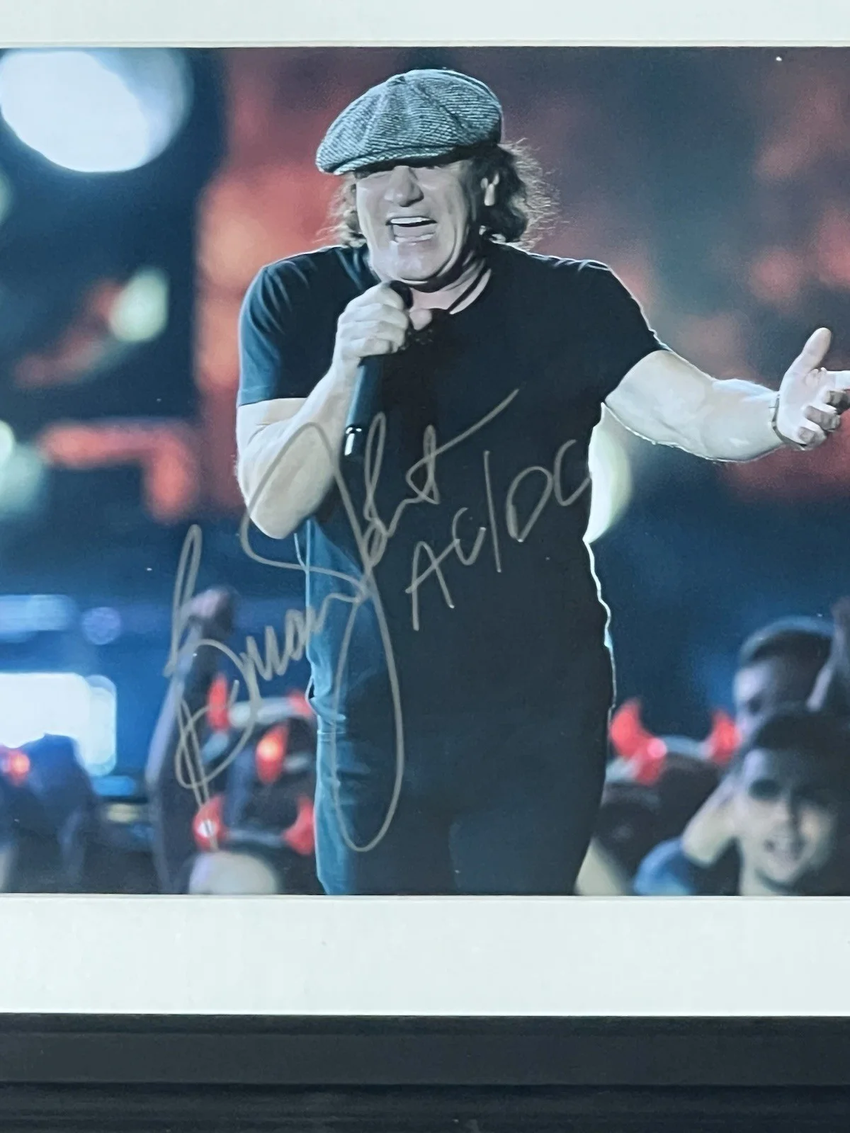 BRIAN JOHNSON AC/DC Singer Autographed 8 x 11.5 signed photo Nicely Framed, image 2