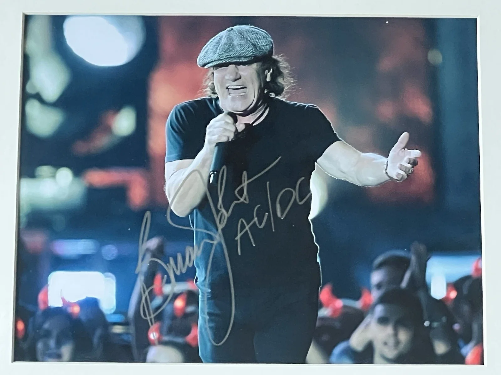 BRIAN JOHNSON AC/DC Singer Autographed 8 x 11.5 signed photo Nicely Framed, image 3