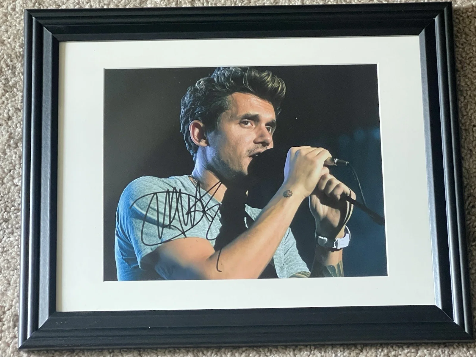JOHN MAYER Autographed 8 X 11.5 Fully Matted & Framed Signed Photo, изображение 2