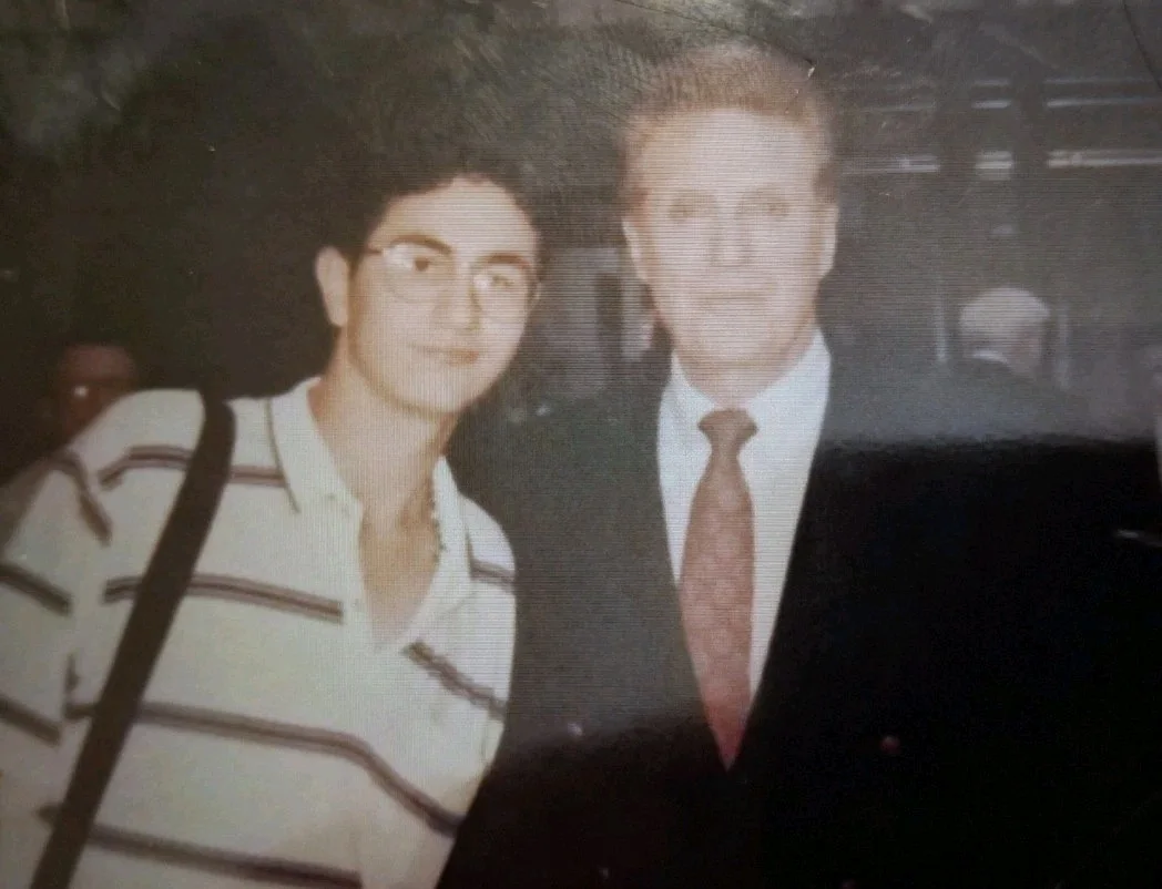 Robert Stack — ROBERT STACK - " THE UNTOUCHABLES " ELIOT NESS - SIGNED 3x5 Index Card W/PROOF, image 3