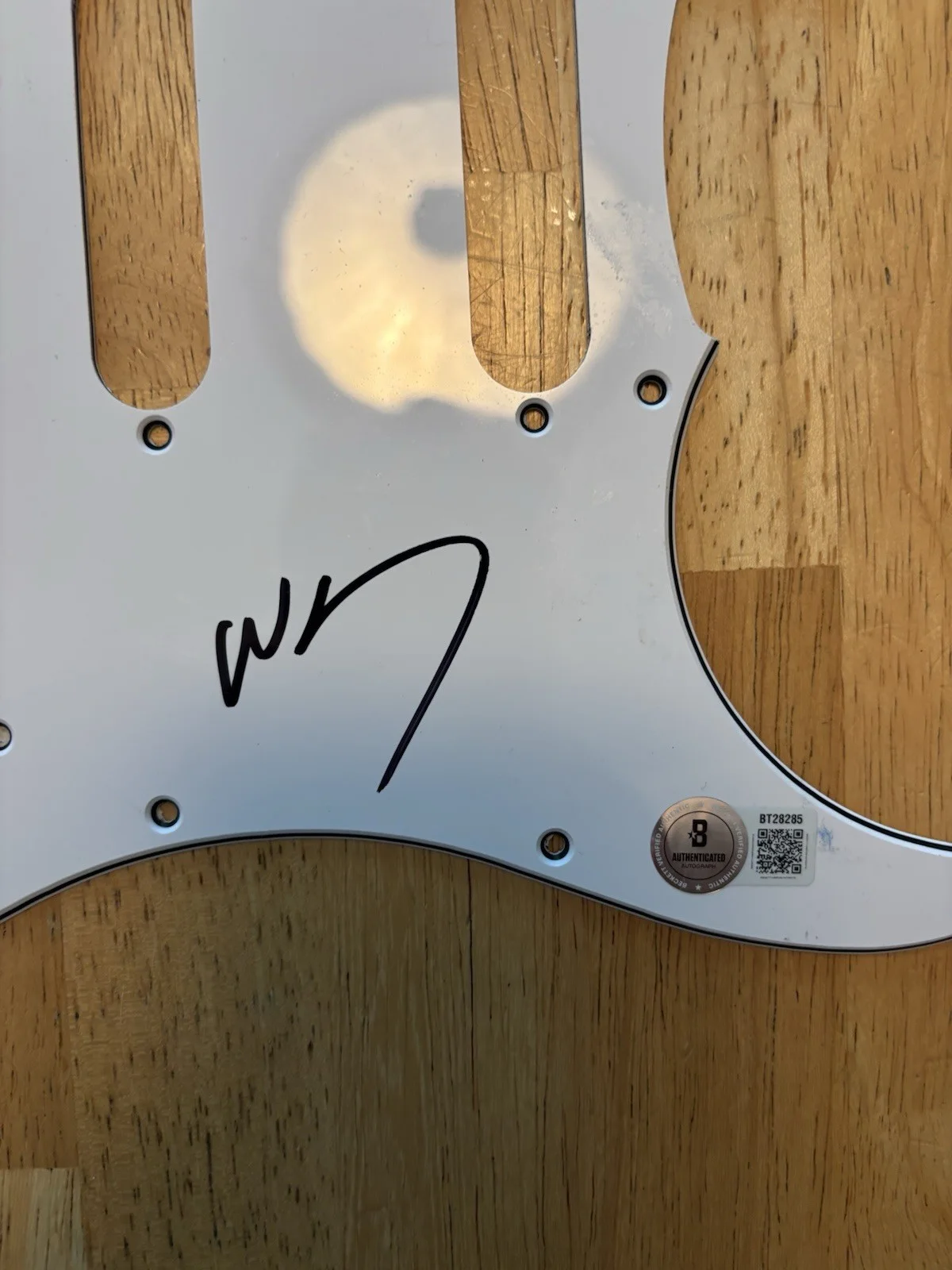 WESLEY SCHULTZ THE LUMINEERS SIGNED AUTOGRAPHED PICK GUARD. Beckett Coa Rare, изображение 2