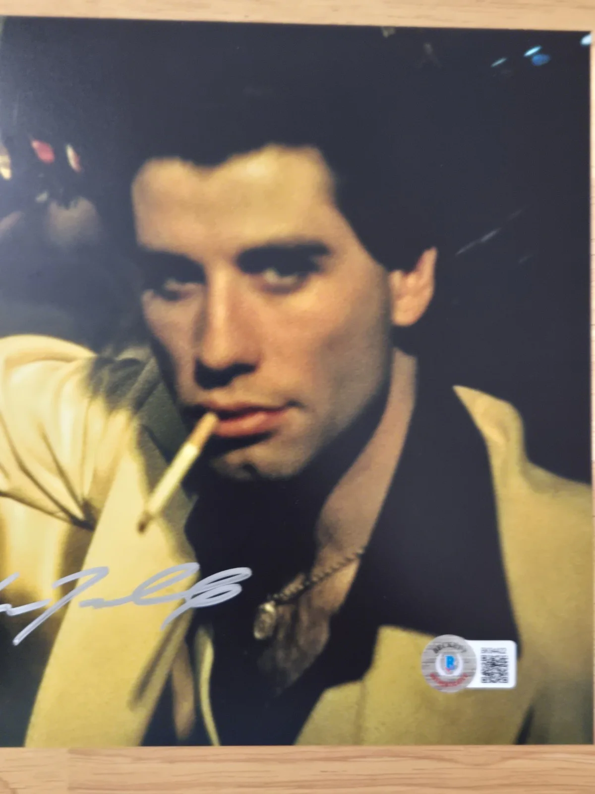 John Travolta — John Travolta Signed 8x10 Photo Saturday Night Fever 8x10 photo Beckett, изображение 3