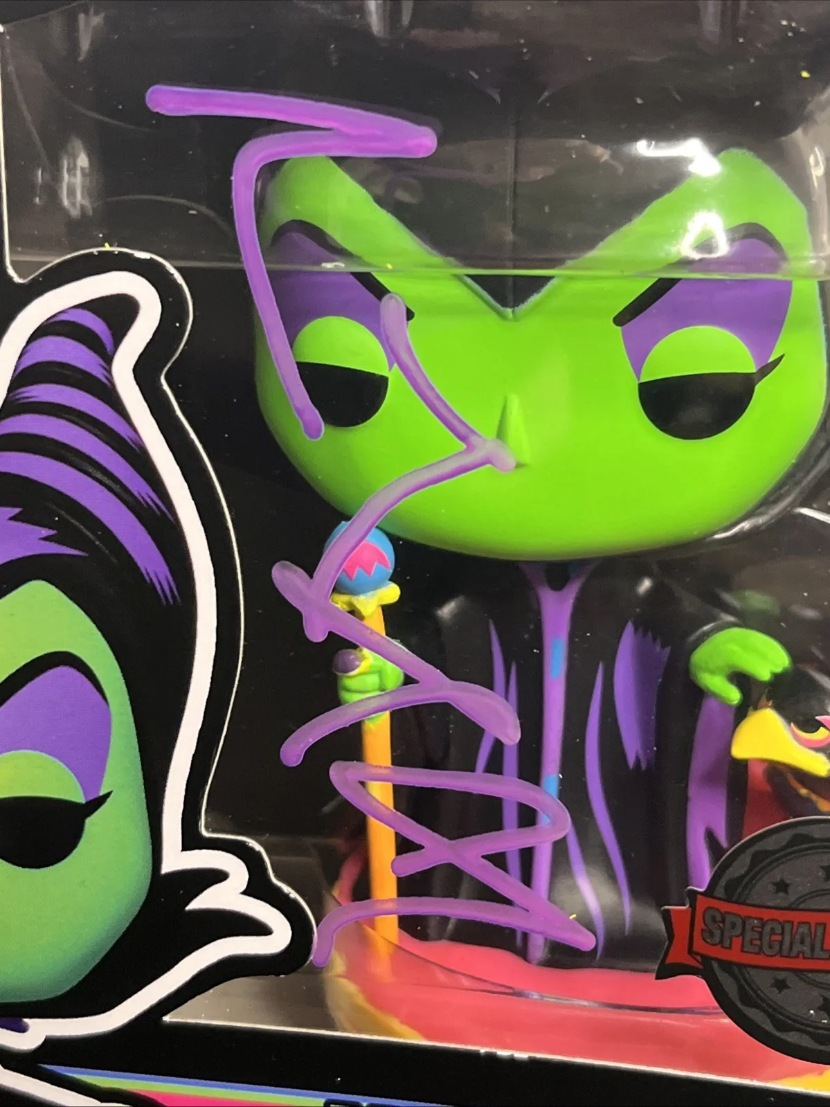 Angelina Jolie — Angelina Jolie Signed Autographed "Maleficent" Funko Pop #1082 With COA, изображение 2