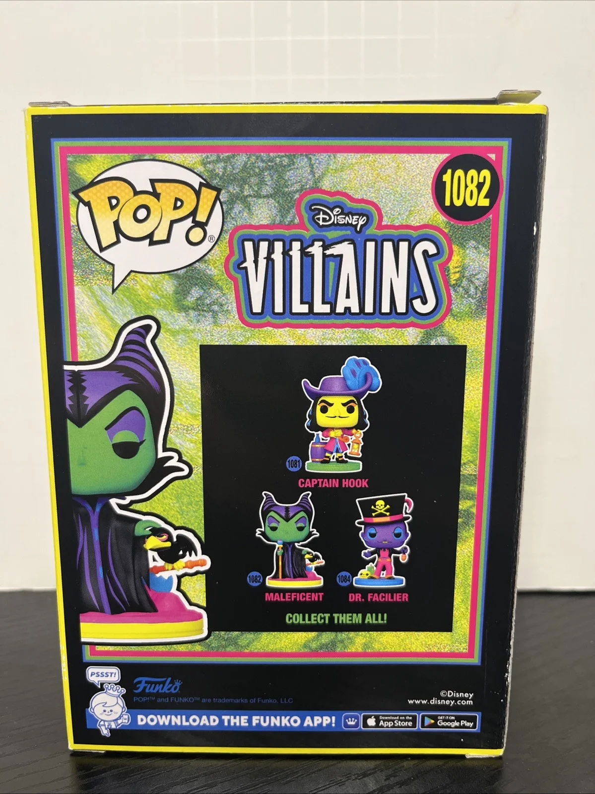 Angelina Jolie — Angelina Jolie Signed Autographed "Maleficent" Funko Pop #1082 With COA, изображение 4