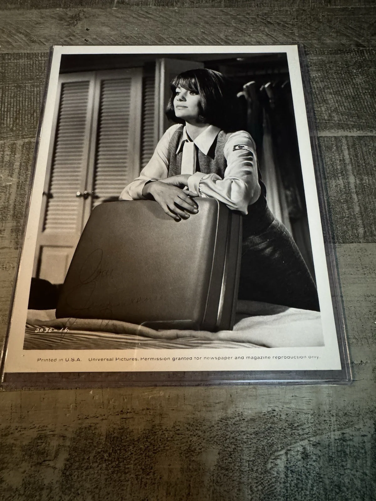 Jacqueline Bisset — Jacqueline Bisset Airport 1970 Signed 8x10 Vintage Original Photographs COA, изображение 3
