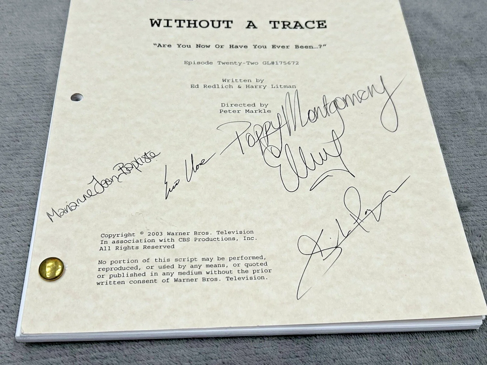 Poppy Montgomery, Marianne Jean Baptiste, Eric Close, Enrique Mur — Poppy Montgomery Others "Without a Trace" AUTOGRAPH Signed Full Complete Script, image 3