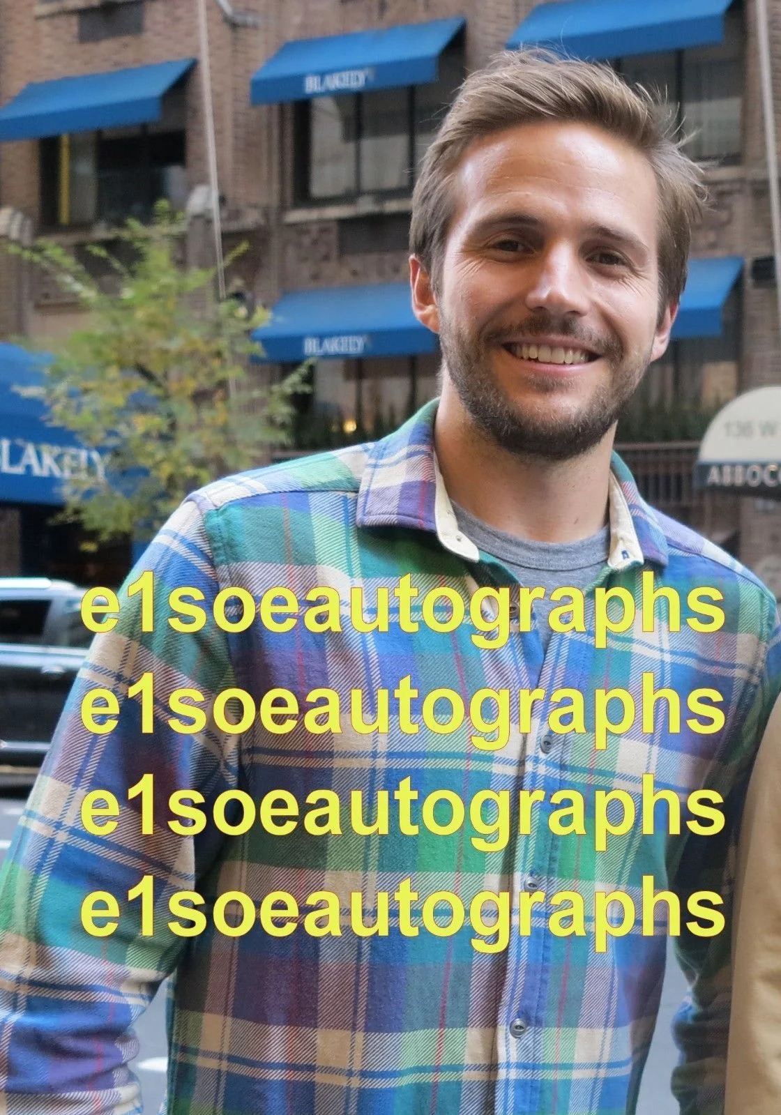 Michael Stahl David — Michael Stahl David signed JJ Abrams' Cloverfield 8x10 photo - Proof, image 2