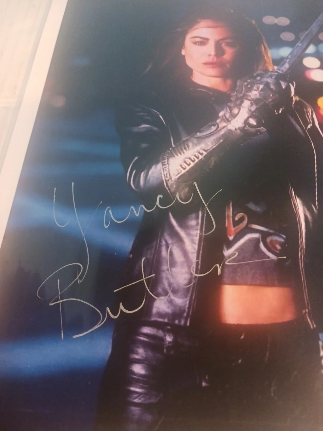 yancey butler — YANCY BUTLER Autographed Photo Witchblade w/COA Steel City Con. 2011, изображение 3