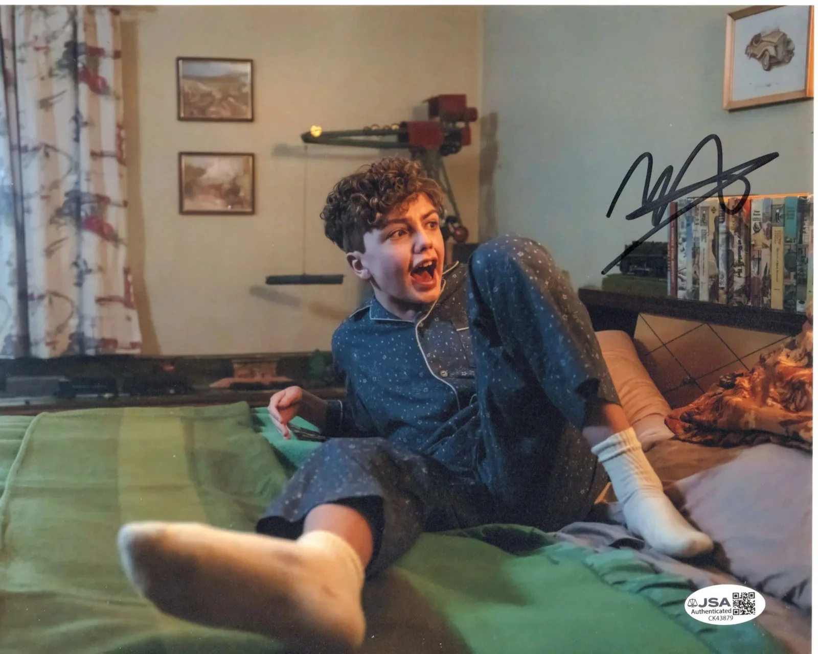 Mikkal Karim Fidler — Mikkal Karim Fidler signed 8x10 Photo Teddy Uris IT: Welcome to Derry JSA