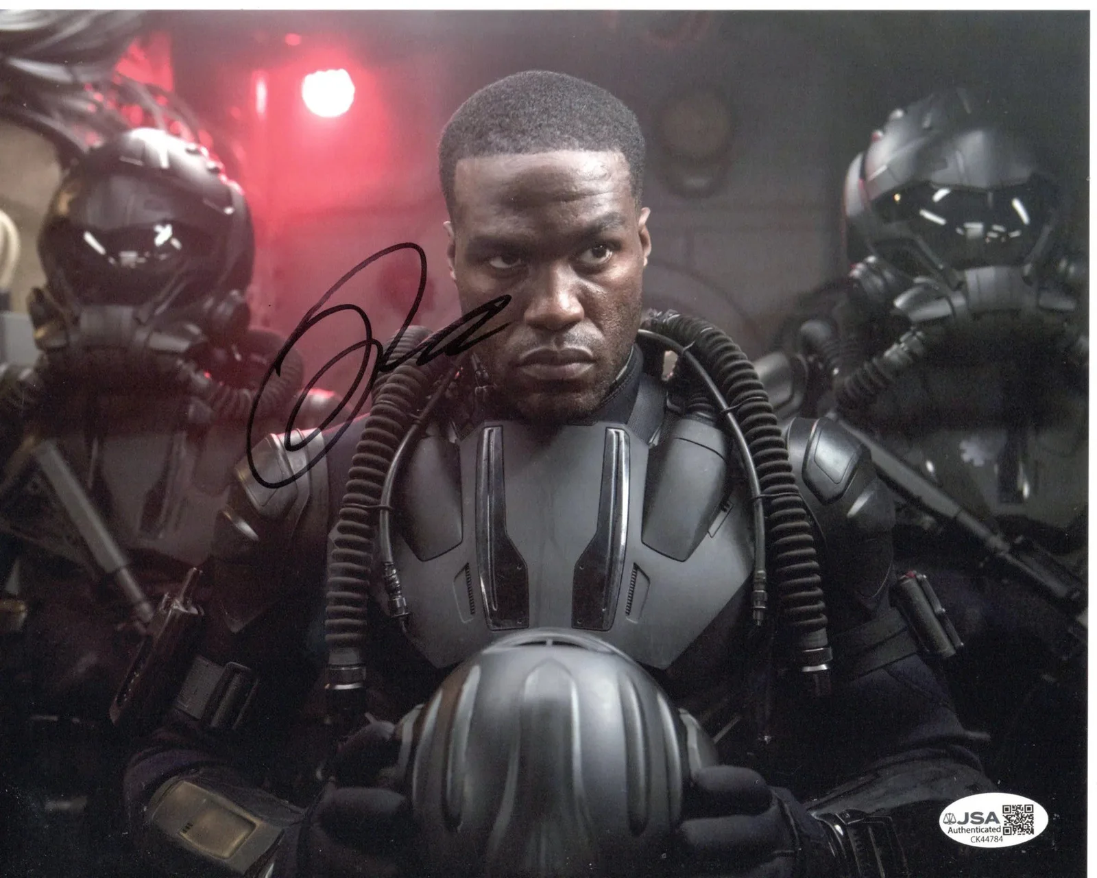 Yahya Abdul-Mateen II — Yahya Abdul-Mateen II signed 8x10 Photo Manta Aquaman JSA Authentication