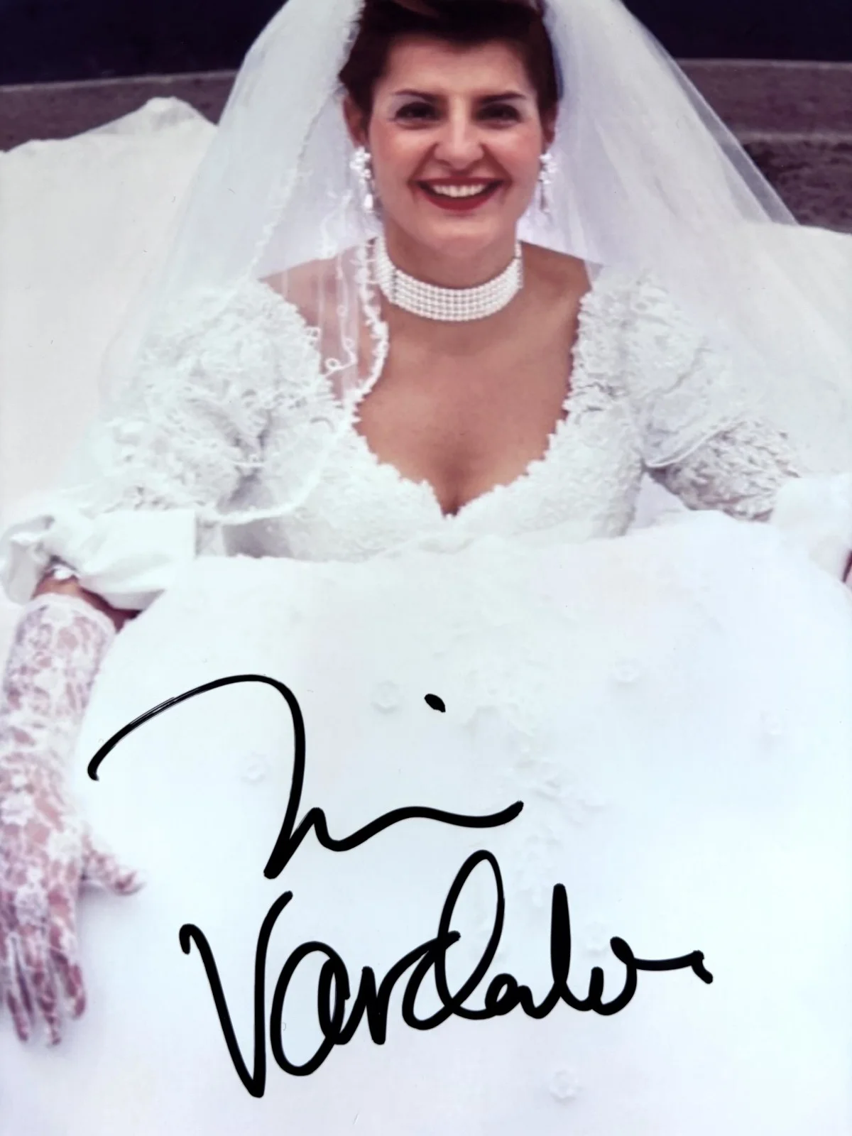 Nia Vardalos — Nia Vardalos Autograph 8x10 Photo "My Big Fat Greek Wedding" "My Life in Ruins"