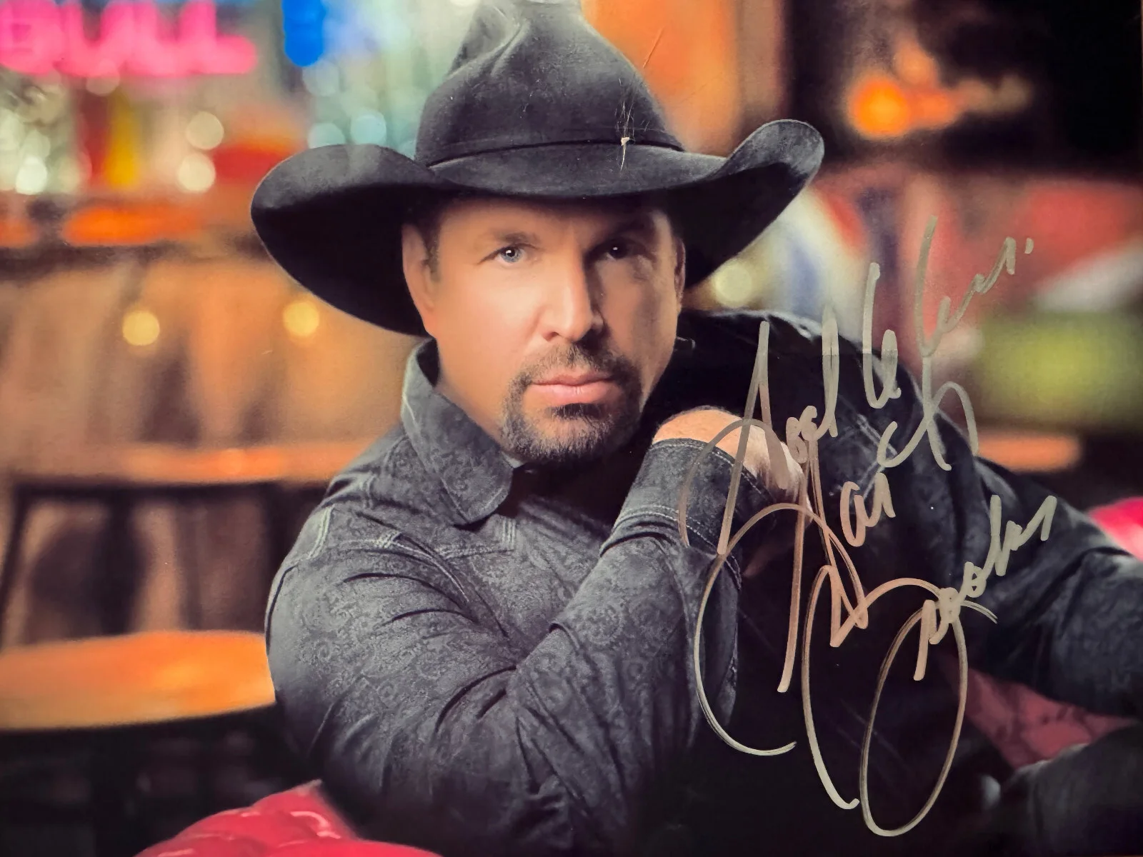 Garth Brooks — GARTH BROOKS Signed•MINT Photo•COUNTRY LEGEND and sharp Autograph w/COA