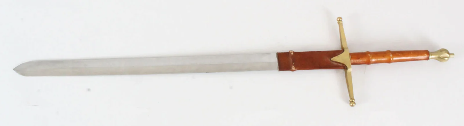 Movie Prop Sword with Sheath - COA Provenance, image 2