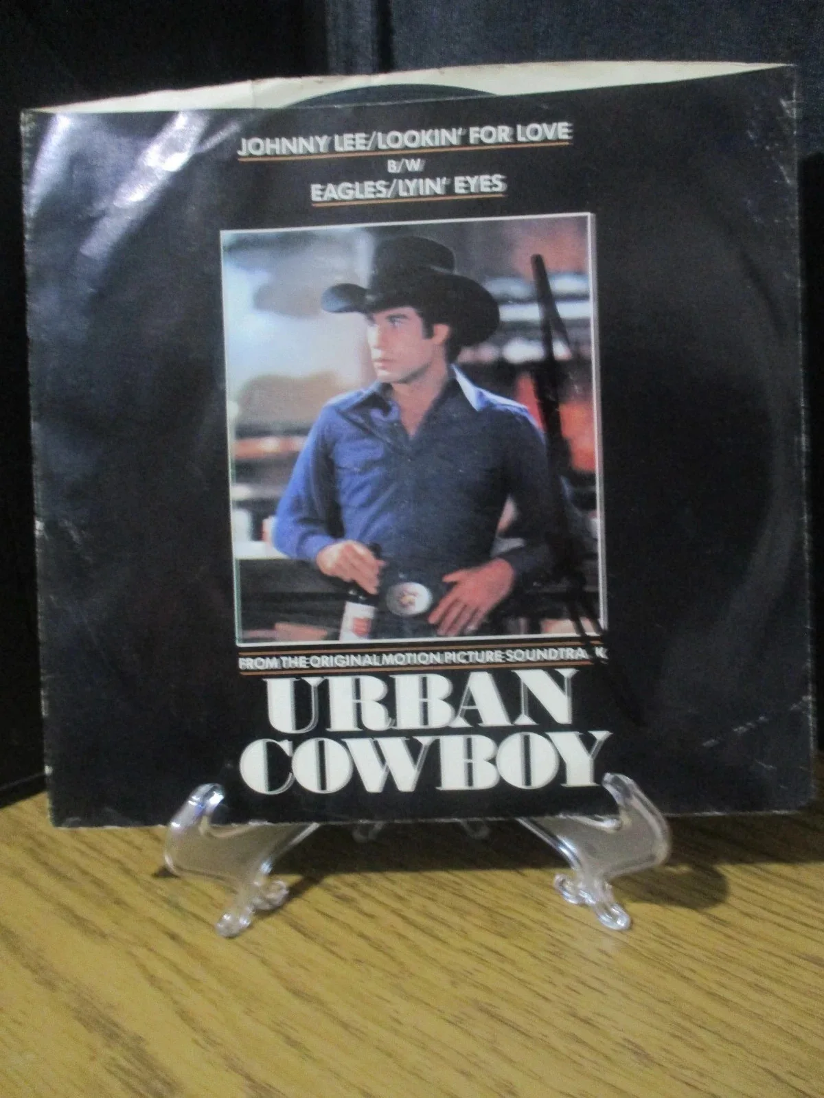 JOHN TRAVOLTA AUTHENTIC SIGNED/AUTOGRAPHED VINYL RECORD 45 URBAN COWBOY-JSA CERT, image 2