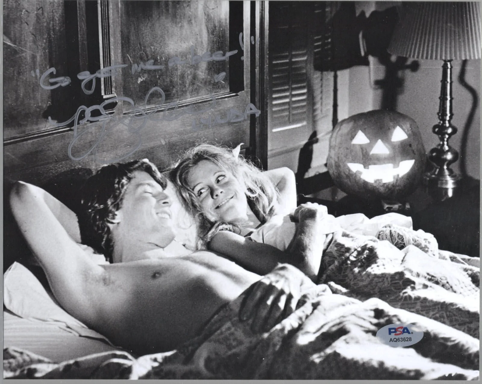 P.J. Soles — PJ Soles Halloween Lynda Signed 8x10 Photo PSA DNA Authentic Autograph COA *28