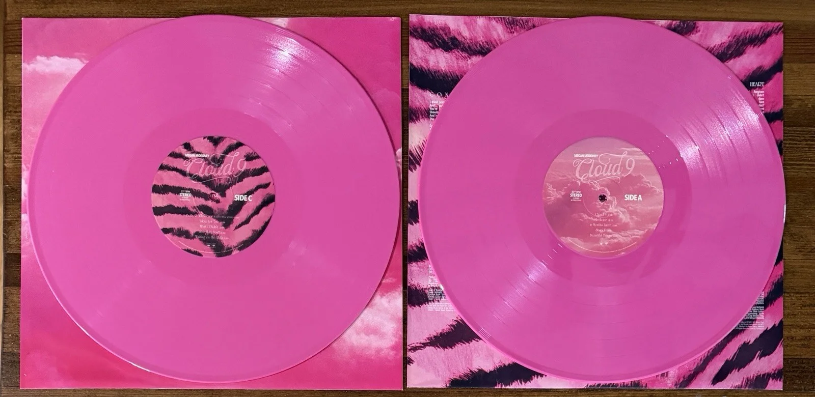 Megan Moroney SIGNED Cloud 9 PINK Vinyl Jacket Cover Autograph BECKETT BAS COA, image 2