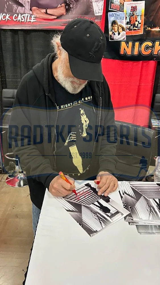 Nick Castle — Nick Castle Signed Halloween Unframed 8x10 Top of Stairs Photo -"The Shape" Insc, изображение 3