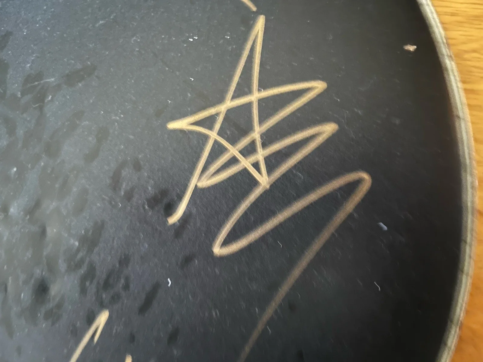 Stage Used Evans Signed Halestorm Drumhead, изображение 4