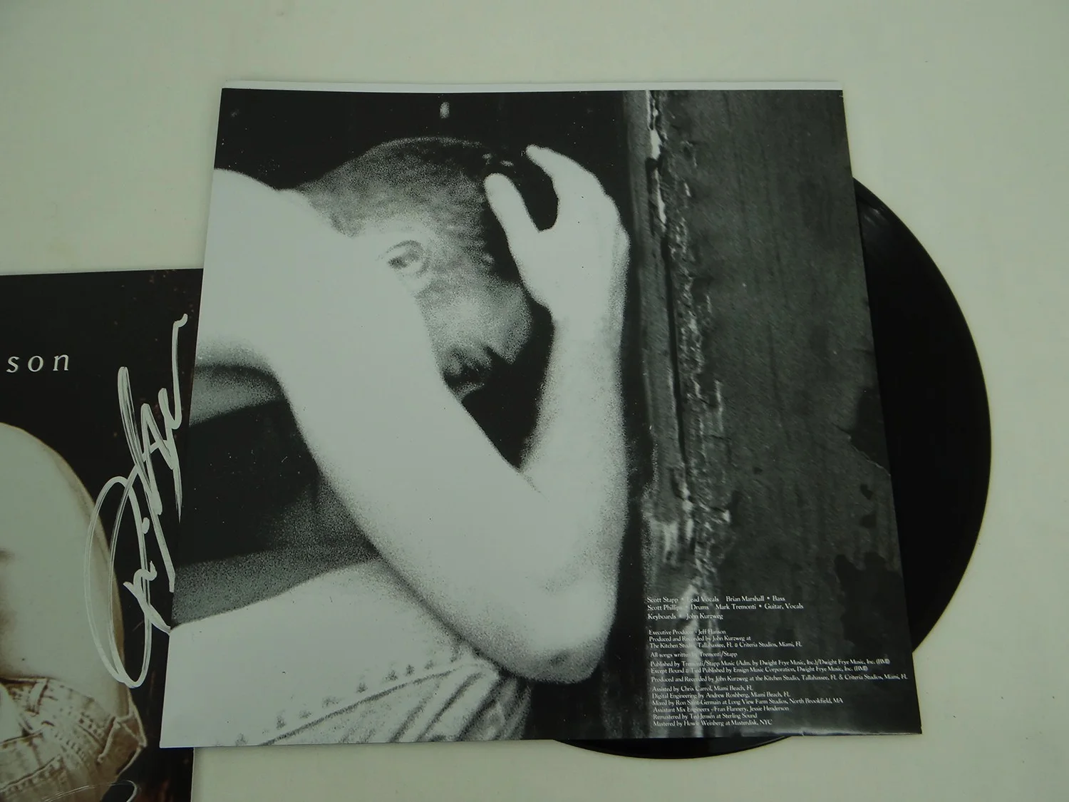 CREED My Own Prison Vinyl Album Autographed by All Four Band Members w/ JSA COA, изображение 5