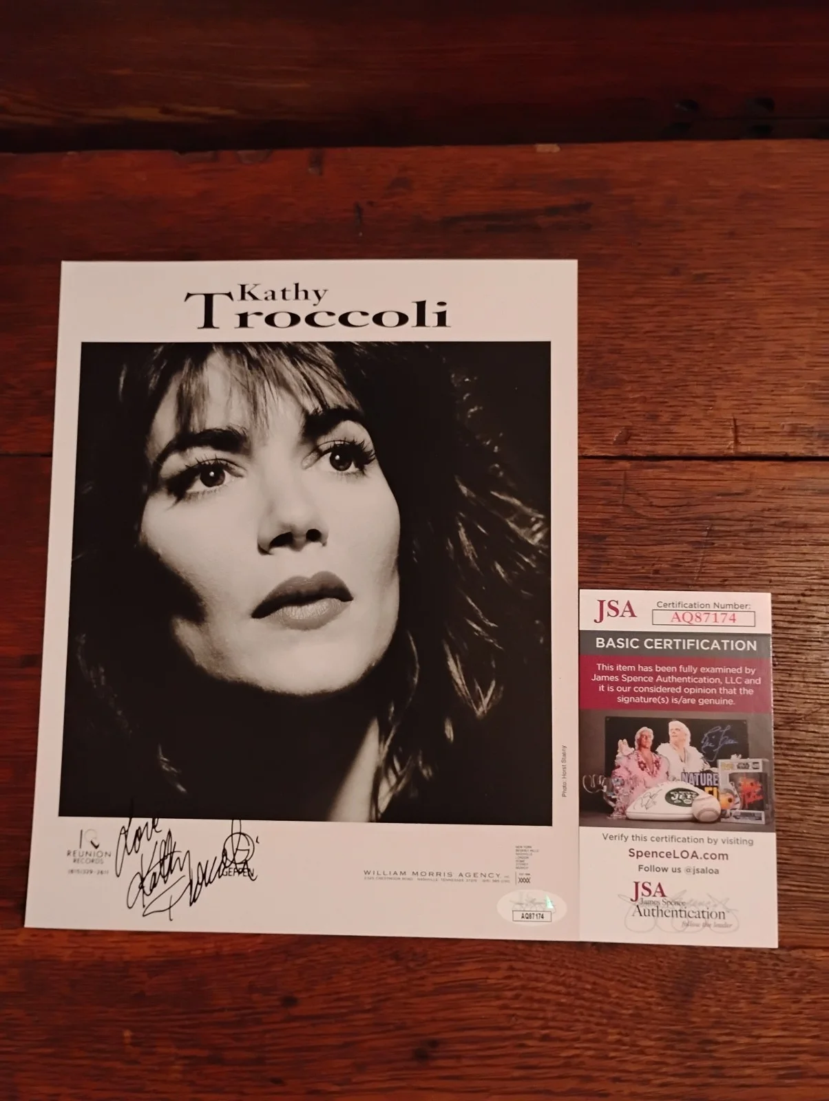 Kathy Troccoli — Vintage Gospel Singer Kathy Troccoli Signed Photo Autographed JSA Certified, image 2