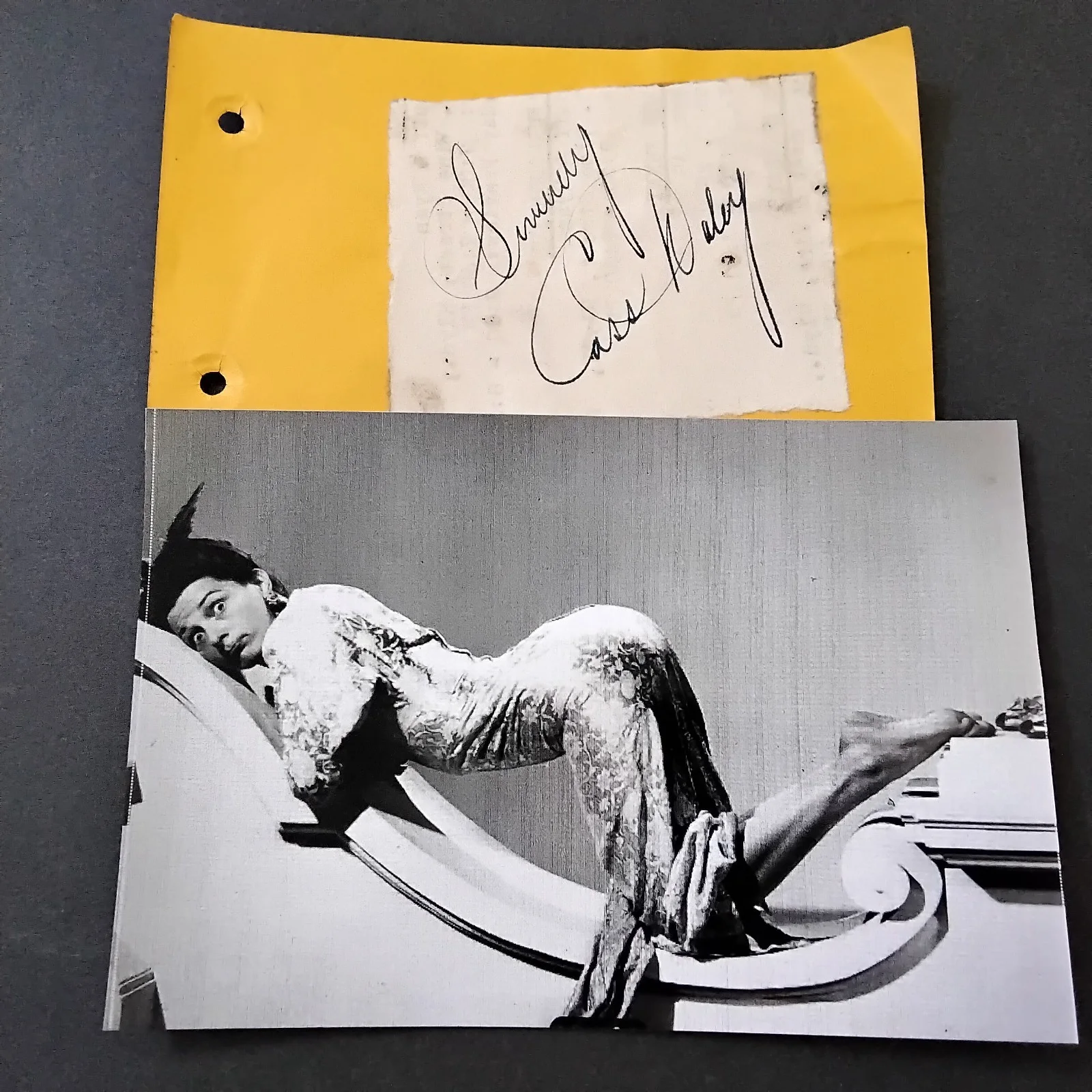 Cass Daley SIGNED Paper Photo Ziegfeld Comedienne 40s Movie Actress Ladies Man, изображение 2