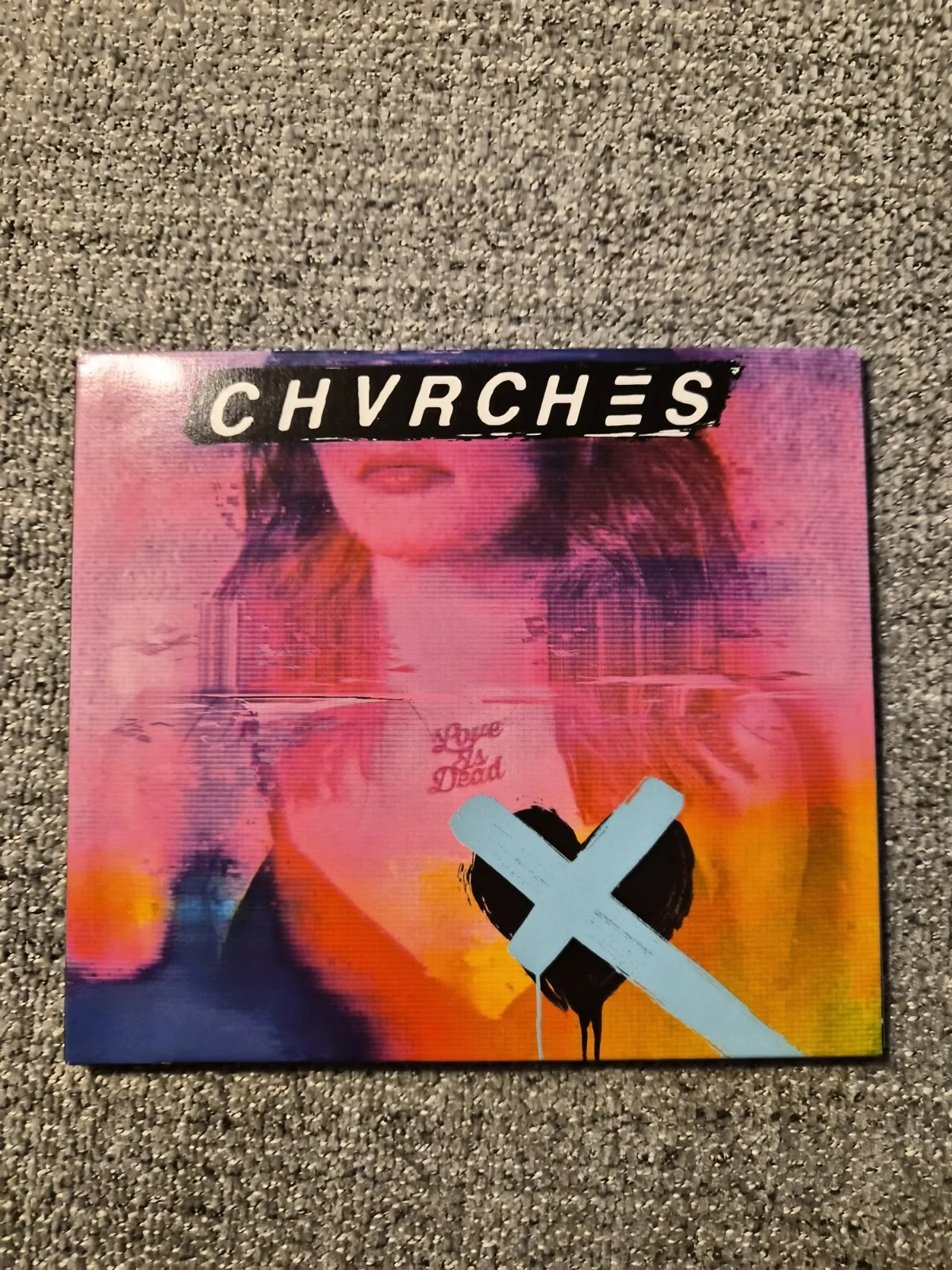 (073) CHVRCHES Love Is Dead CD 2018 SIGNED Booklet Autographed Synth Pop, image 2