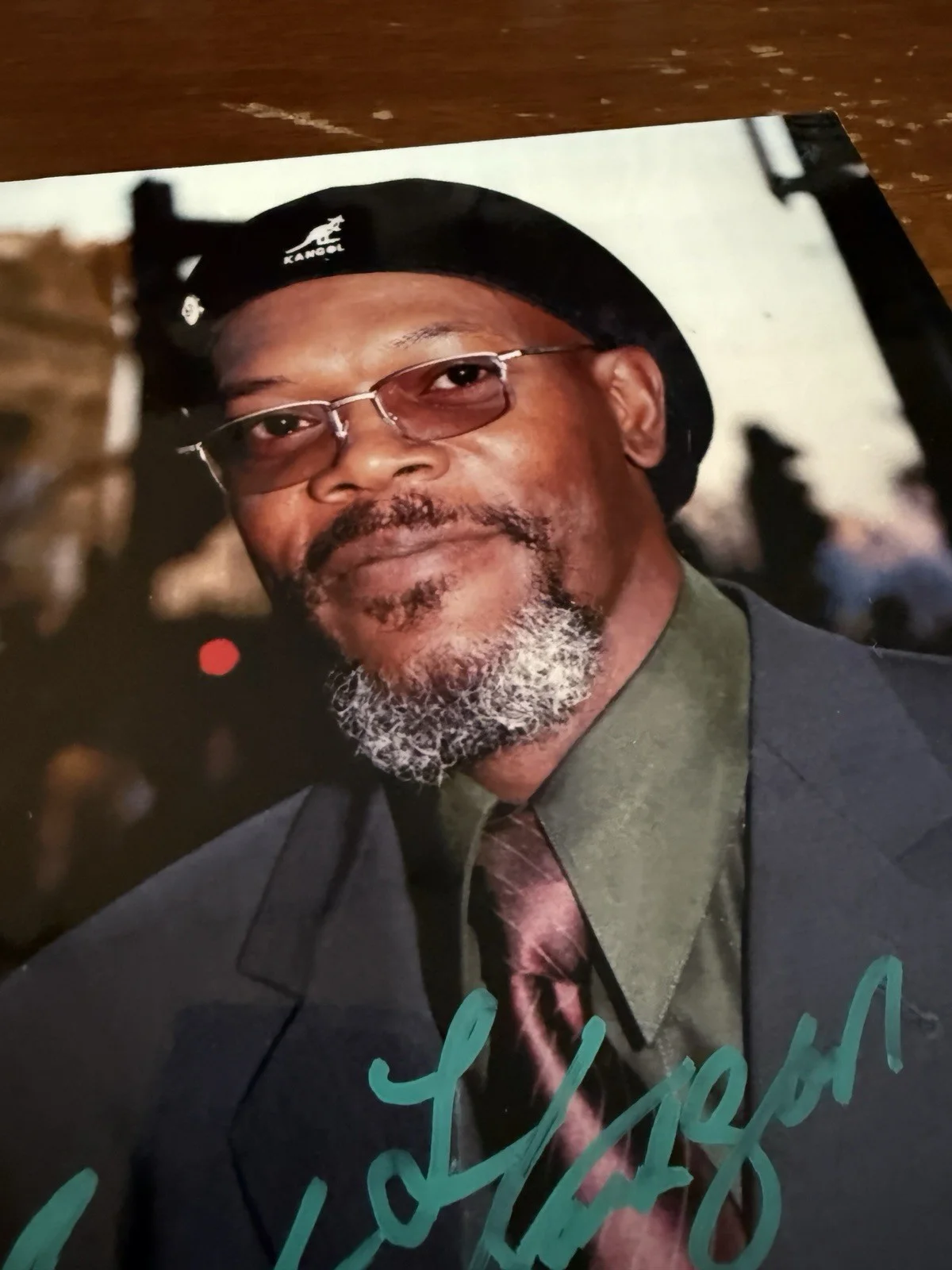 autograph — Samuel L. Jackson Signed Photo 8x10 Autograph Kangol Hat, image 2