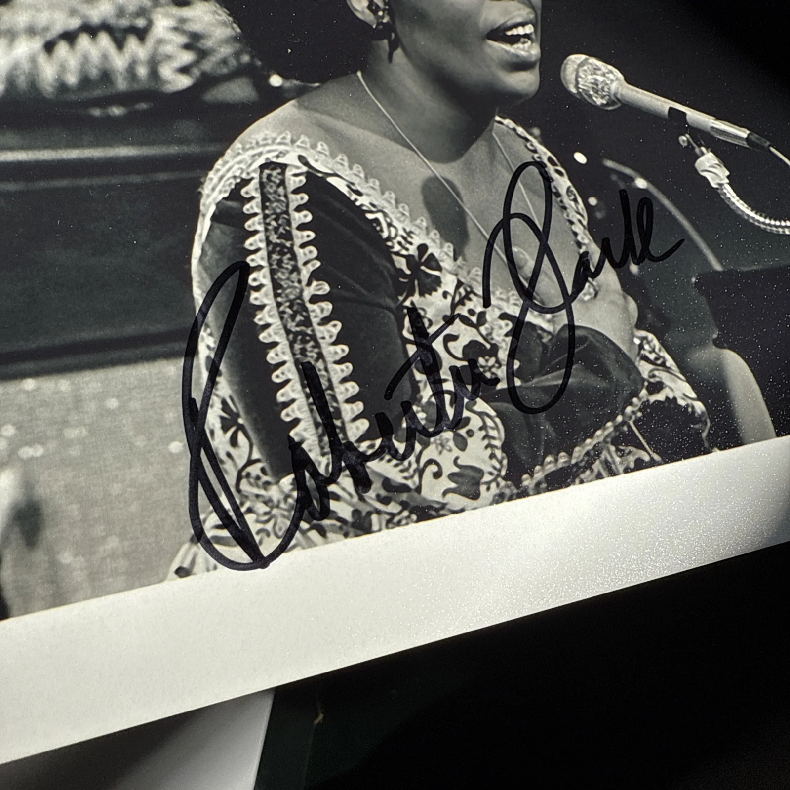 Roberta Flack autograph photo killing me softly 8x10, image 4