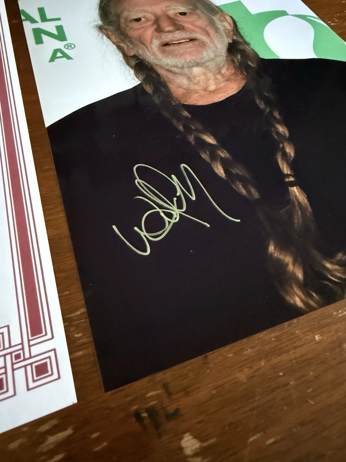 WILLIE NELSON COUNTRY LEGEND AUTOGRAPHED 8 1/2 X 11 PHOTO / COA, image 4