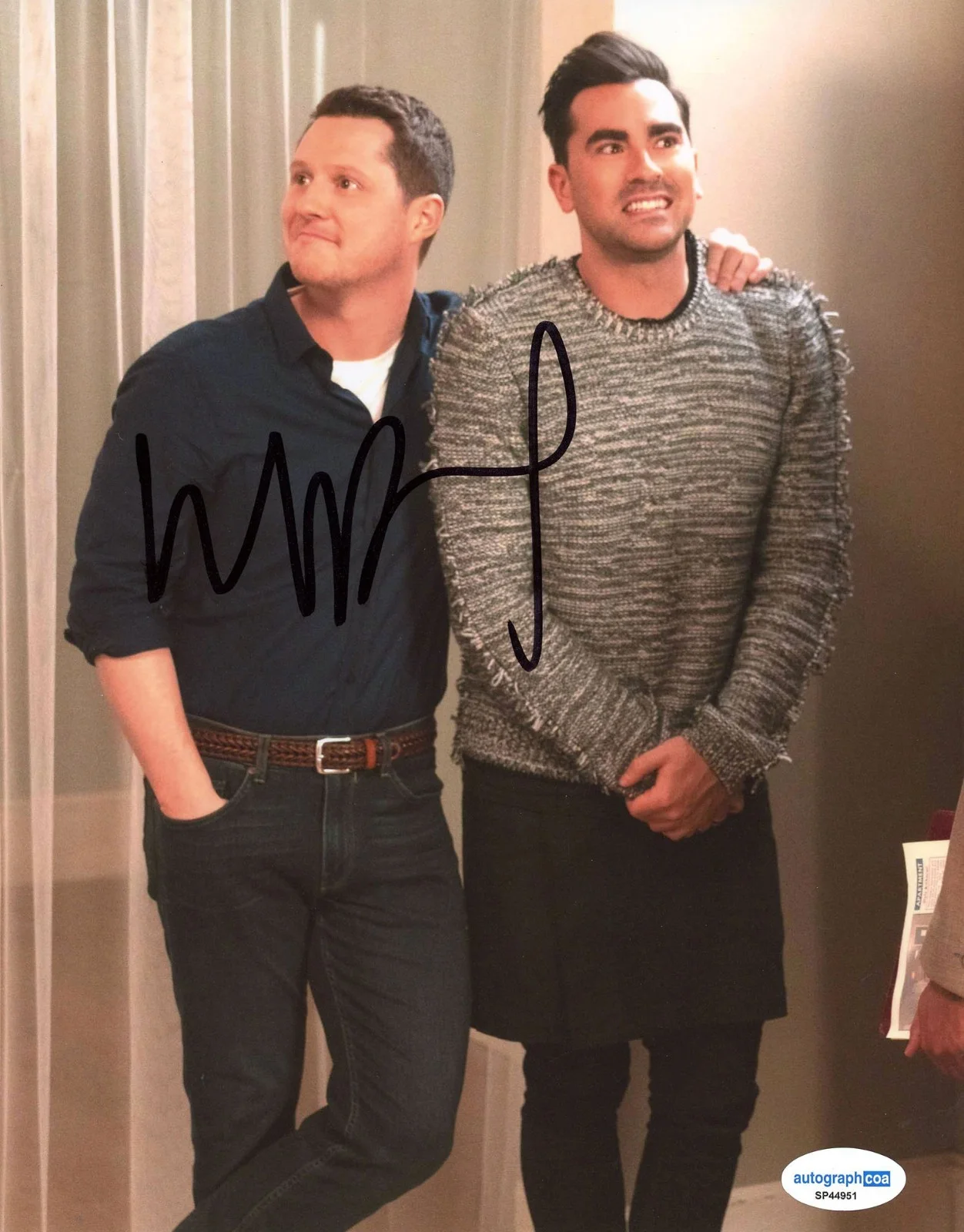 Noah Reid — Noah Reid signed "SCHITT'S CREEK" 8x10 Photo EX PROOF c Patrick & David ACOA COA, изображение 4