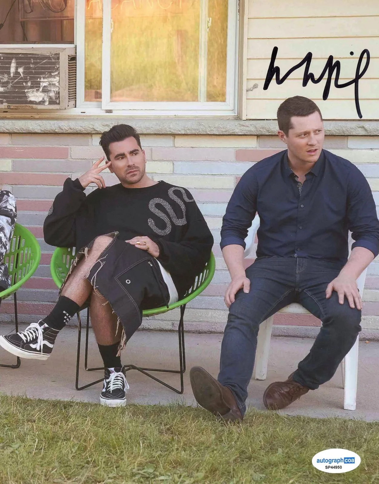 Noah Reid — Noah Reid signed "SCHITT'S CREEK" 8x10 Photo EX PROOF b Patrick & David ACOA COA, image 4