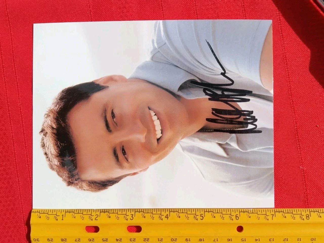Matt Leblanc — Matt LeBlanc 5" x 7" Signed Photo - Friends., image 3