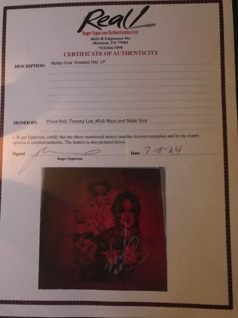 MOTLEY CRUE FULLY SIGNED GREATEST HITS LP X4 FULL COA ROGER EPPERSON NICE SIGS!!, image 2