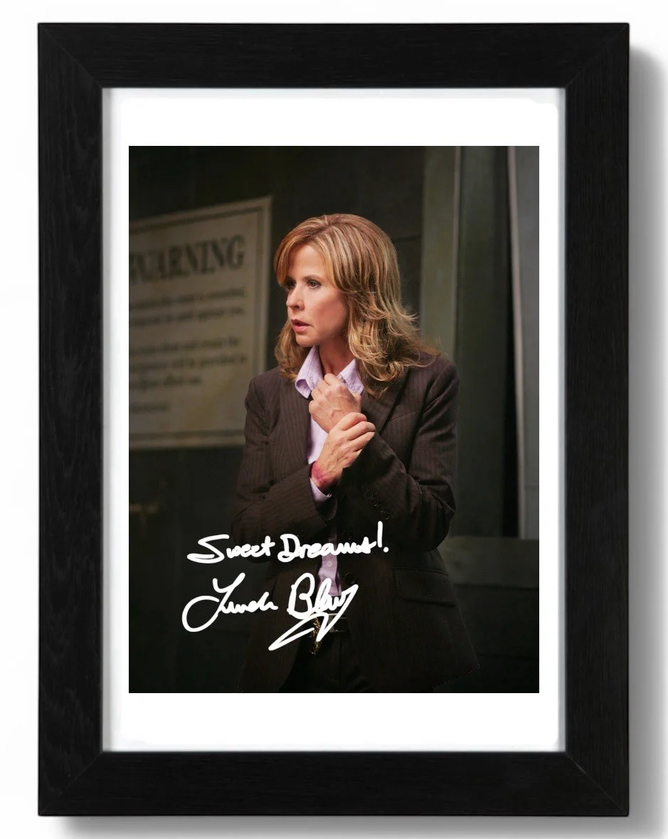 Linda Blair Signed autograph PHOTO Pre Print 6x4/A4/ Framed, изображение 2