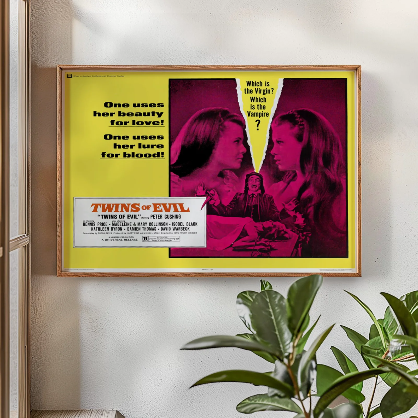 Twins Of Evil - 1971 Hammer Horror Film Restored 30" x 40" UK Quad Poster, изображение 2