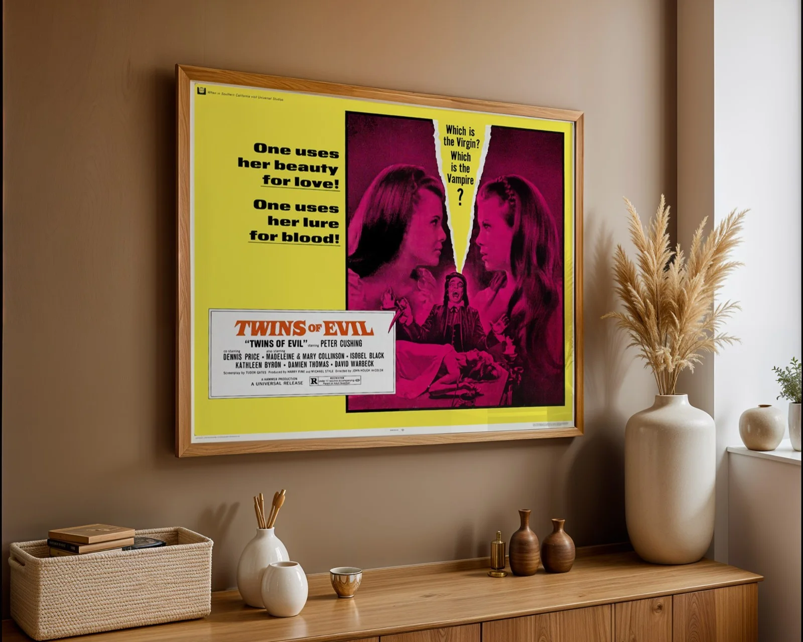 Twins Of Evil - 1971 Hammer Horror Film Restored 30" x 40" UK Quad Poster, изображение 3