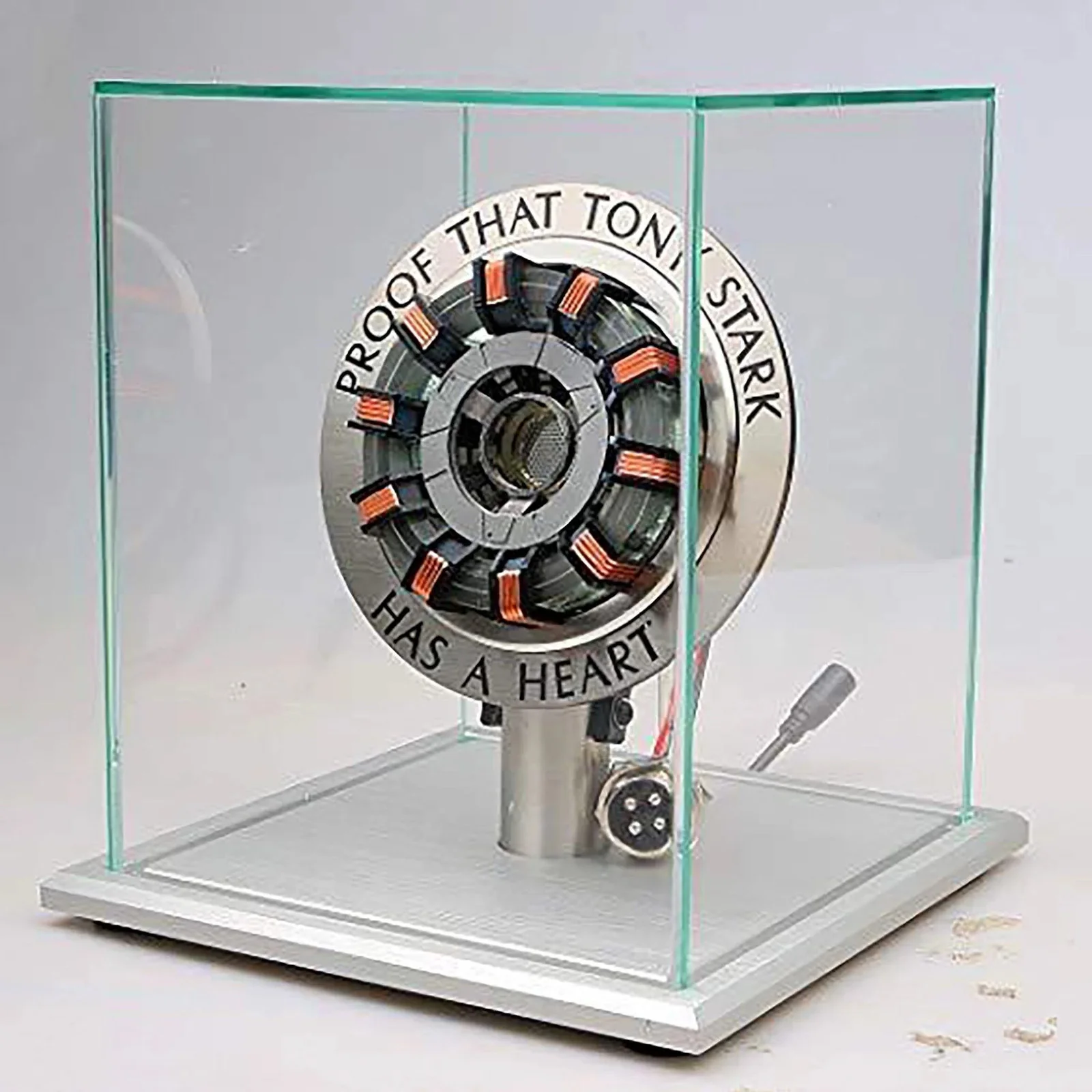Tony Stark MK2 Arc Reactor with Touch Activated Display DAMAGED CASE, image 3